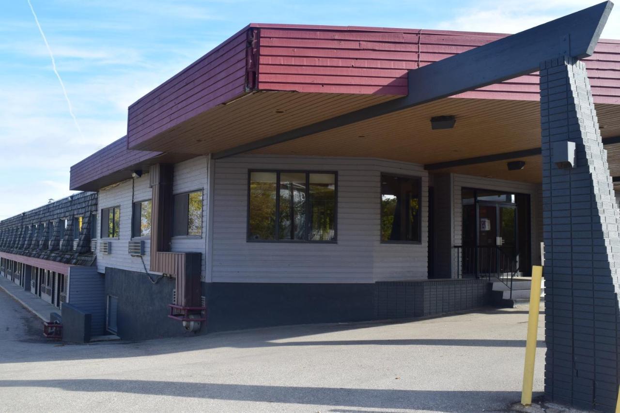 Venture Inn Hotel Saskatoon Buitenkant foto