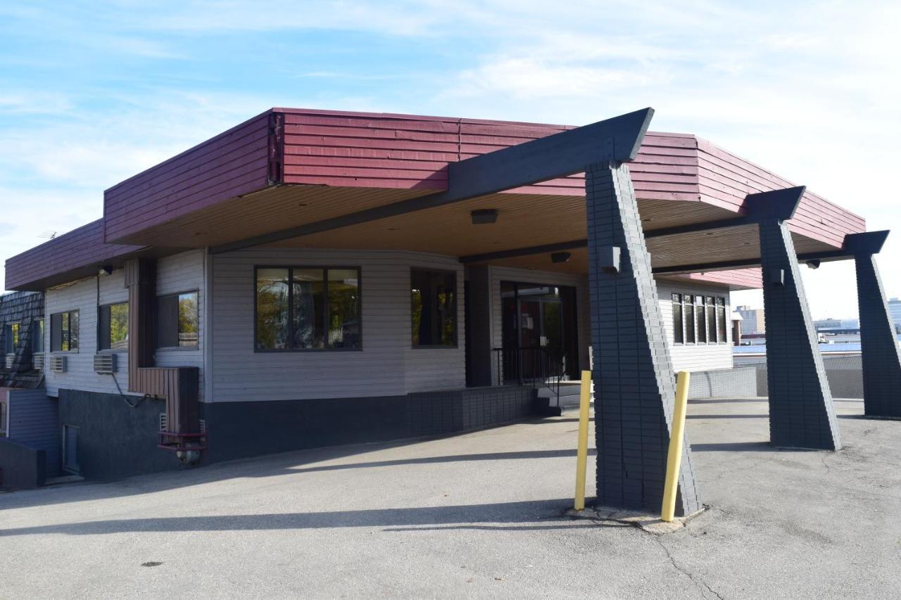 Venture Inn Hotel Saskatoon Buitenkant foto