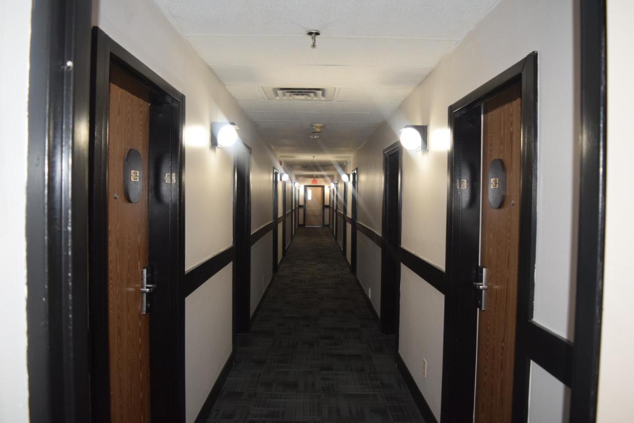 Venture Inn Hotel Saskatoon Buitenkant foto